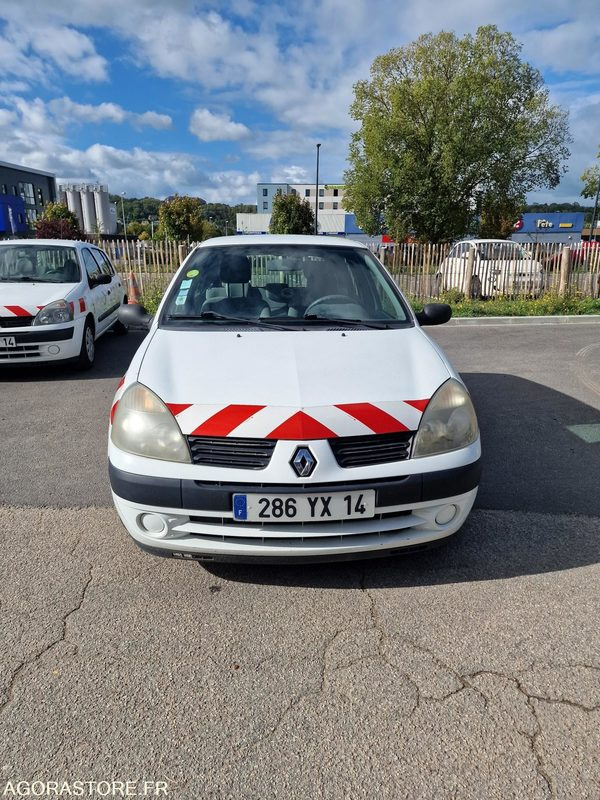 RENAULT CLIO 2 - LOT N°2 - Coche: foto 2 RENAULT CLIO 2 - LOT N°2 - Coche: foto 2