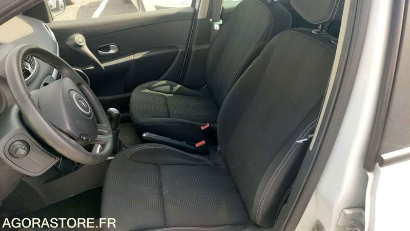 Coche RENAULT CLIO  - 2010 - 196673kms: foto 9