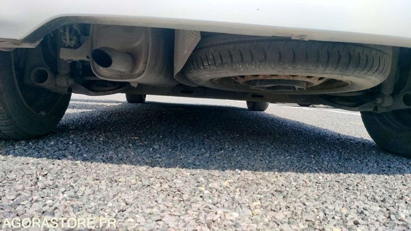 Coche RENAULT CLIO  - 2010 - 196673kms: foto 18