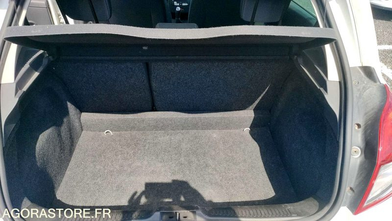 Coche RENAULT CLIO  - 2010 - 196673kms: foto 7