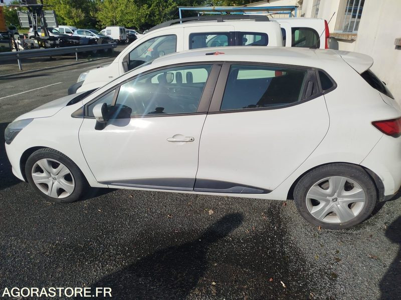 RENAULT CLIO - 2014 - 190013 KM - Coche: foto 2 RENAULT CLIO - 2014 - 190013 KM - Coche: foto 2
