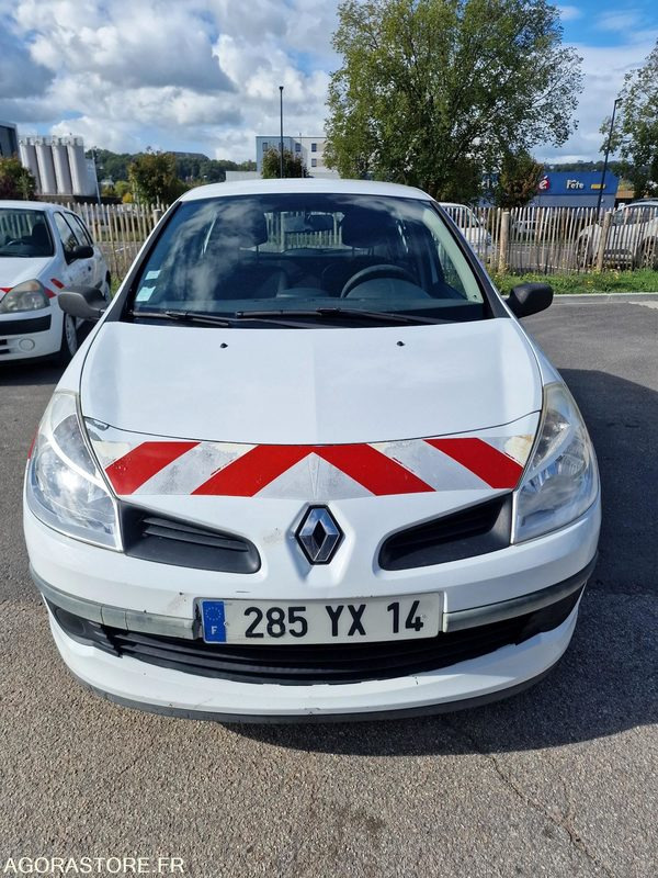 RENAULT CLIO 3 - LOT N°1 - Coche: foto 2 RENAULT CLIO 3 - LOT N°1 - Coche: foto 2