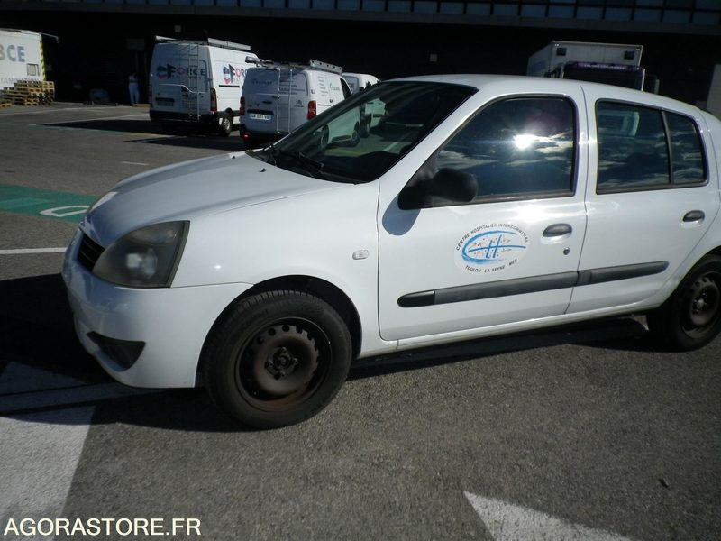 RENAULT CLIO CAMPUS ESSENCE 1.2 16V - Coche: foto 1 RENAULT CLIO CAMPUS ESSENCE 1.2 16V - Coche: foto 1