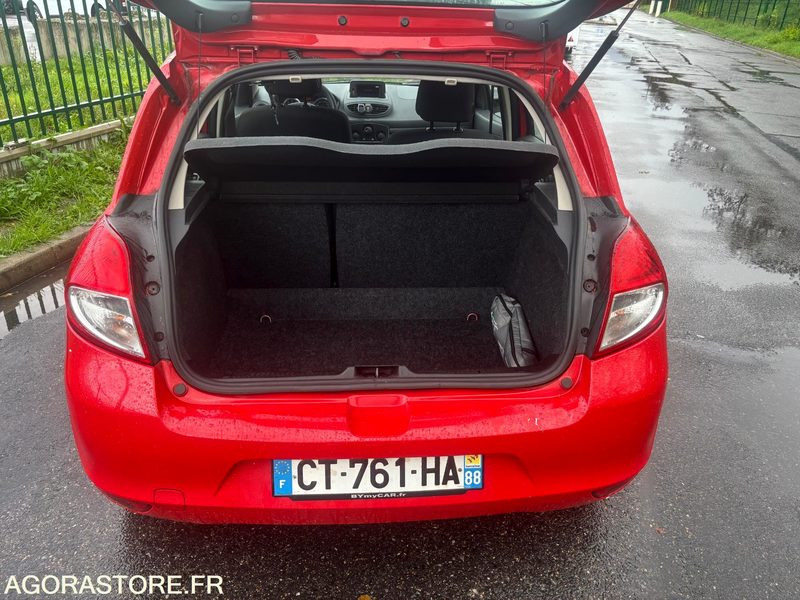 RENAULT - CLIO III (1.5 DCI) - DIESEL - 212000 kms - année 2013 - Coche: foto 5 RENAULT - CLIO III (1.5 DCI) - DIESEL - 212000 kms - année 2013 - Coche: foto 5
