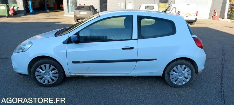 RENAULT CLIO SOCIETE de 2011 - 203 500 km (R30359) - Coche: foto 4 RENAULT CLIO SOCIETE de 2011 - 203 500 km (R30359) - Coche: foto 4