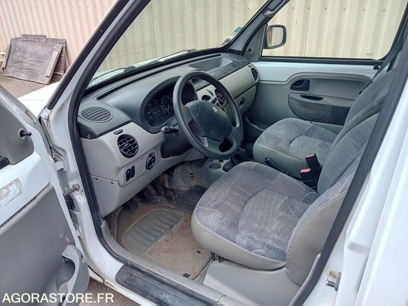 RENAULT KANGOO 1 phase 2 VP 1.5 DCI 65 - Coche: foto 5 RENAULT KANGOO 1 phase 2 VP 1.5 DCI 65 - Coche: foto 5