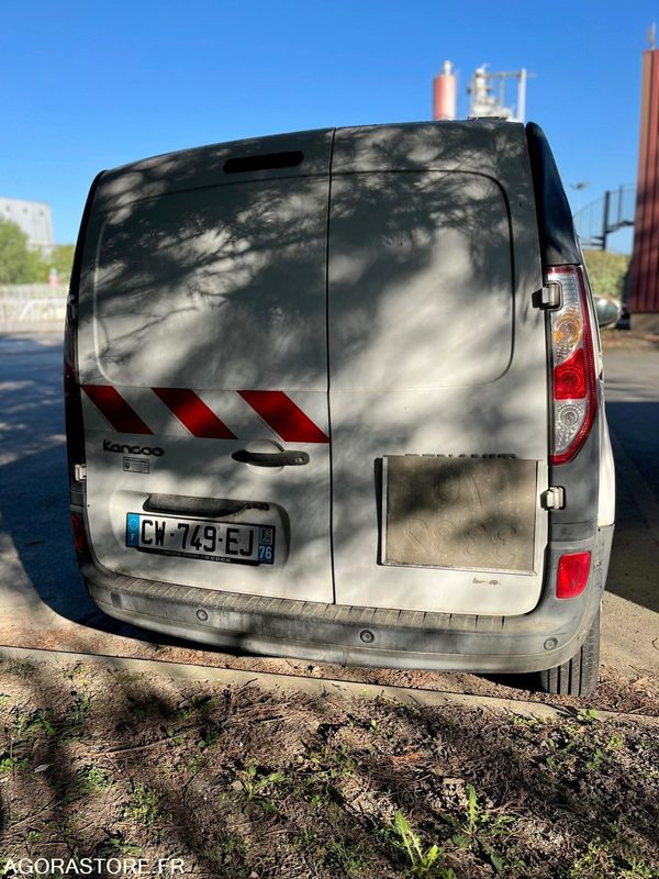 RENAULT KANGOO - 2013 / 383982 KM(CW-749-EJ) (MD233) - Furgoneta pequeña: foto 3 RENAULT KANGOO - 2013 / 383982 KM(CW-749-EJ) (MD233) - Furgoneta pequeña: foto 3