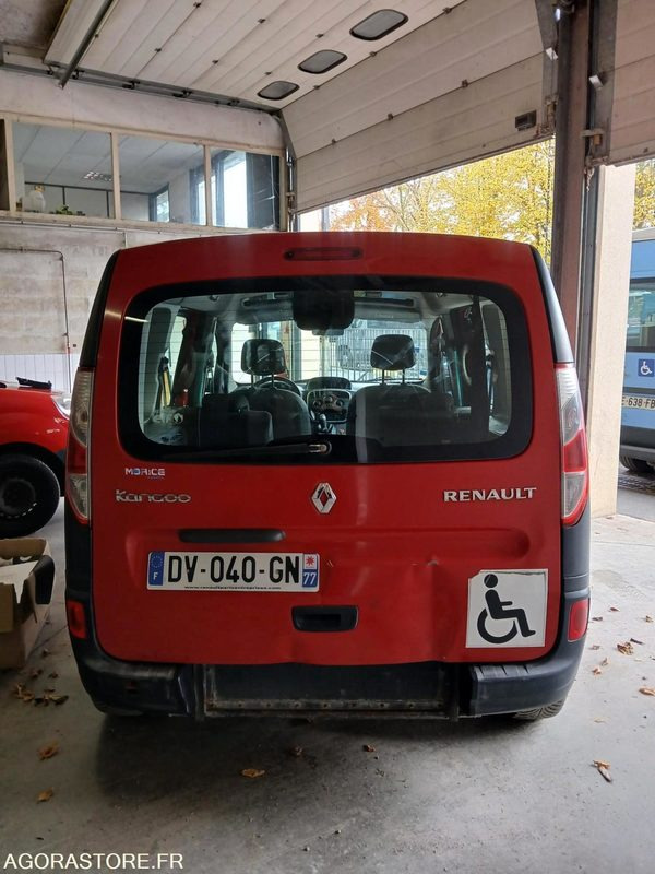 RENAULT KANGOO TPMR N°150546 - Autobús escolar: foto 2 RENAULT KANGOO TPMR N°150546 - Autobús escolar: foto 2