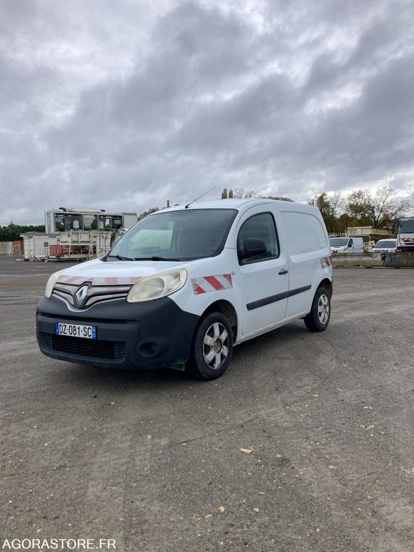 RENAULT KANGOO diesel - Année 2016 - 322 400 km - Furgoneta pequeña: foto 1 RENAULT KANGOO diesel - Année 2016 - 322 400 km - Furgoneta pequeña: foto 1