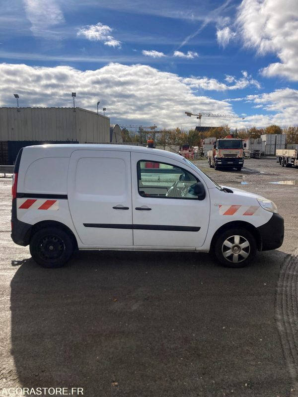 RENAULT KANGOO diesel - Année 2017 - 330.000 km - Furgoneta pequeña: foto 4 RENAULT KANGOO diesel - Année 2017 - 330.000 km - Furgoneta pequeña: foto 4