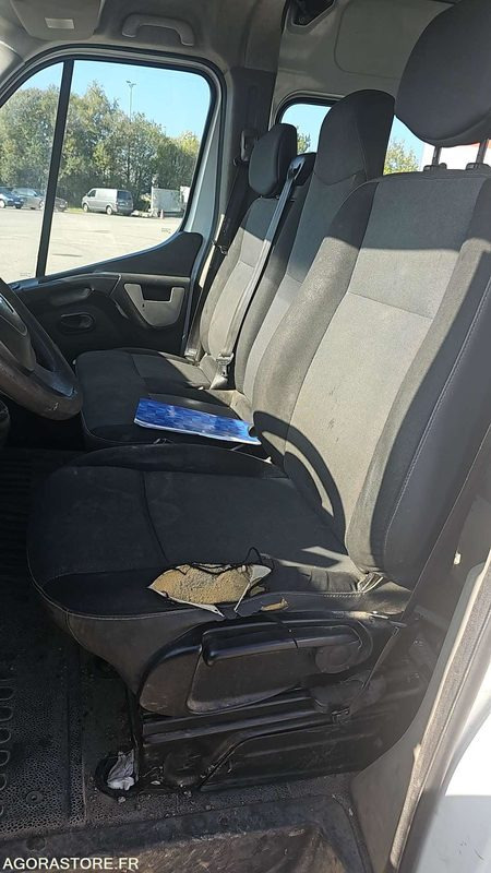 RENAULT MASTER - 2012 / 226185KM (CH220VG) - Furgón: foto 5 RENAULT MASTER - 2012 / 226185KM (CH220VG) - Furgón: foto 5