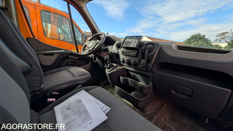 RENAULT MASTER BA-650-XB - Moteur tournant - BV ok - pb charge batterie - Furgón: foto 5 RENAULT MASTER BA-650-XB - Moteur tournant - BV ok - pb charge batterie - Furgón: foto 5