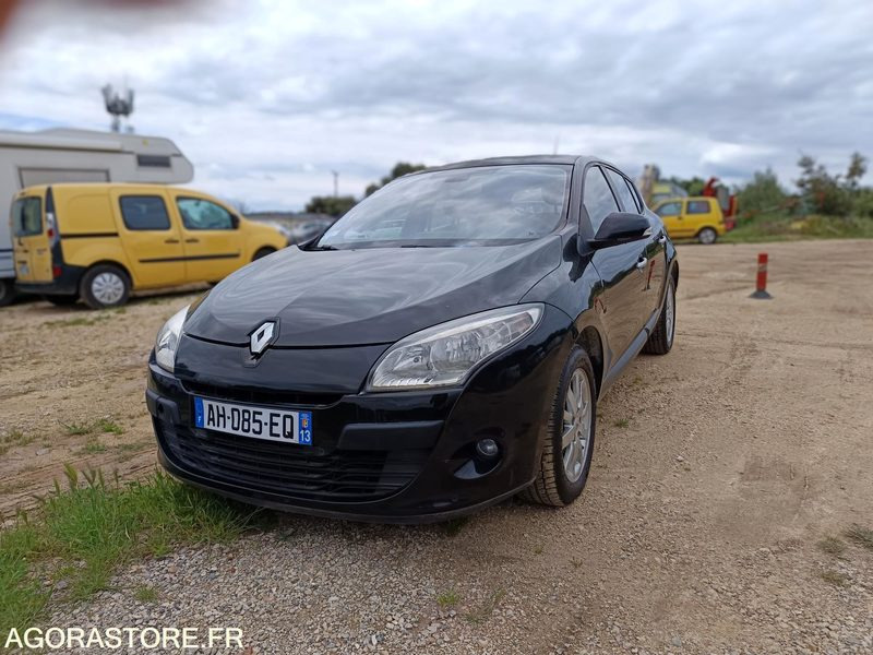RENAULT MEGANE - 2009 - 185000KMS - Coche: foto 2 RENAULT MEGANE - 2009 - 185000KMS - Coche: foto 2