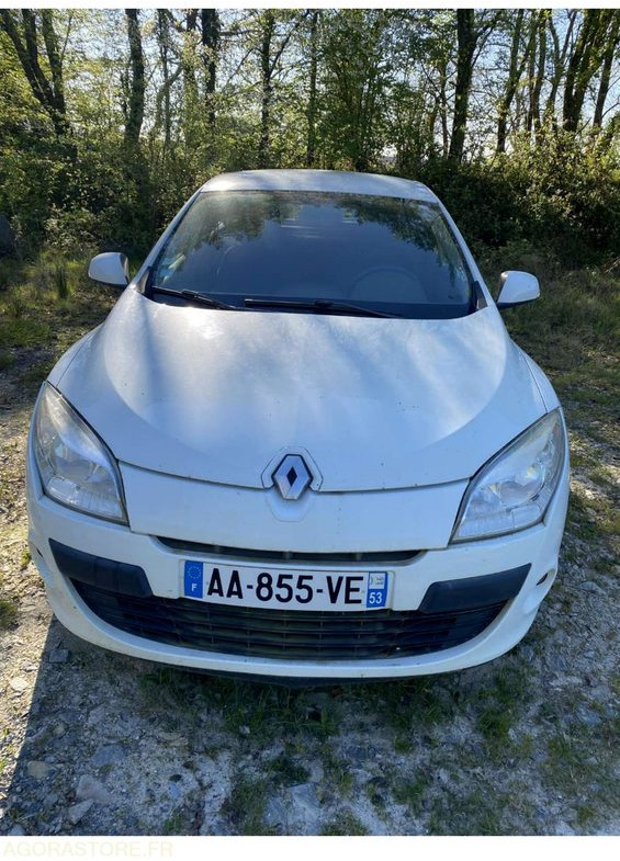 RENAULT MEGANE 3 / 2009 / 363 847KM - Coche: foto 5 RENAULT MEGANE 3 / 2009 / 363 847KM - Coche: foto 5