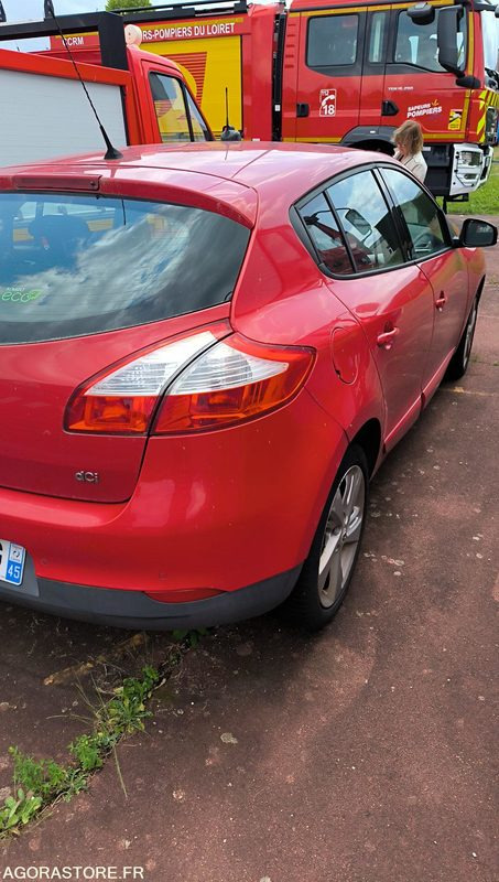 RENAULT MÉGANE III DYNAMIQUE 1,5L DCI 110CV ECO - 2013 - 314949kms - Coche: foto 2 RENAULT MÉGANE III DYNAMIQUE 1,5L DCI 110CV ECO - 2013 - 314949kms - Coche: foto 2