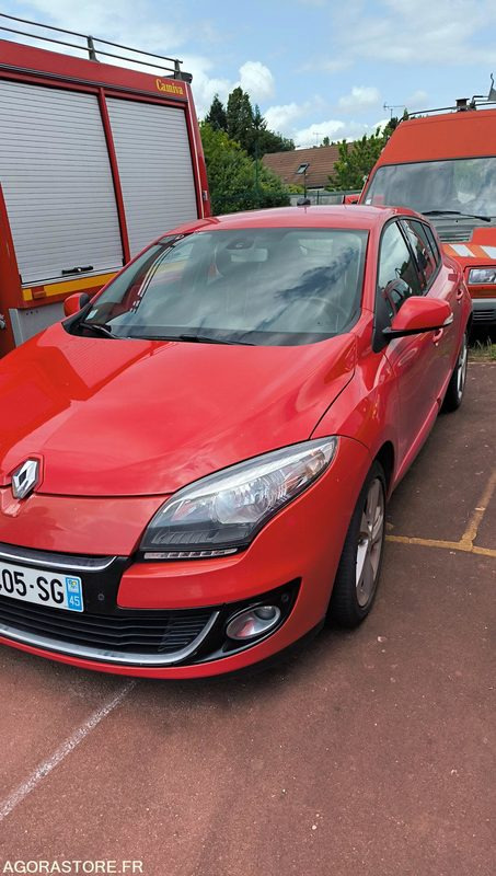 RENAULT MÉGANE III DYNAMIQUE 1,5L DCI 110CV ECO - 2013 - 314949kms - Coche: foto 1 RENAULT MÉGANE III DYNAMIQUE 1,5L DCI 110CV ECO - 2013 - 314949kms - Coche: foto 1
