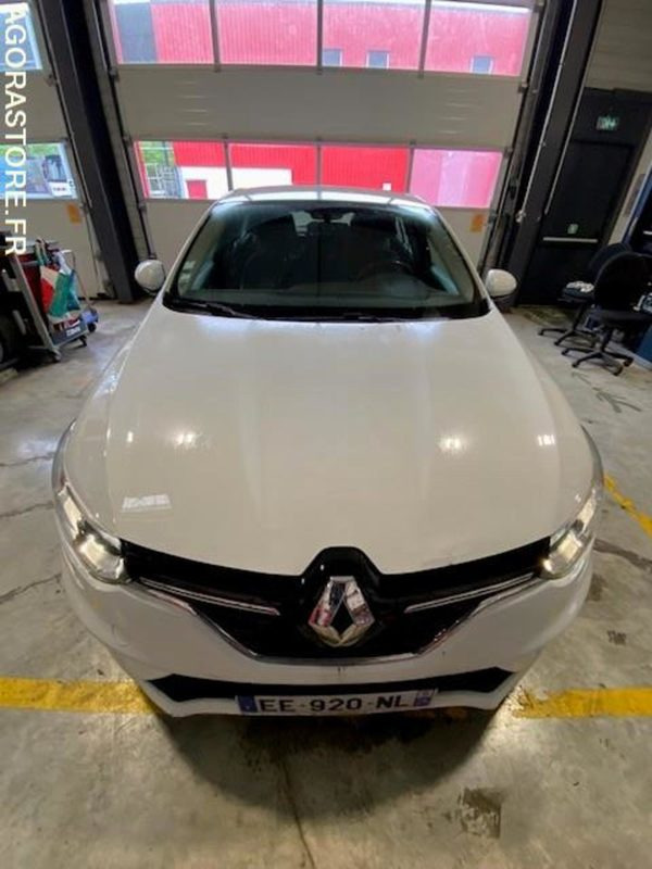 RENAULT MEGANE TCE 100 1472 - Coche: foto 1 RENAULT MEGANE TCE 100 1472 - Coche: foto 1