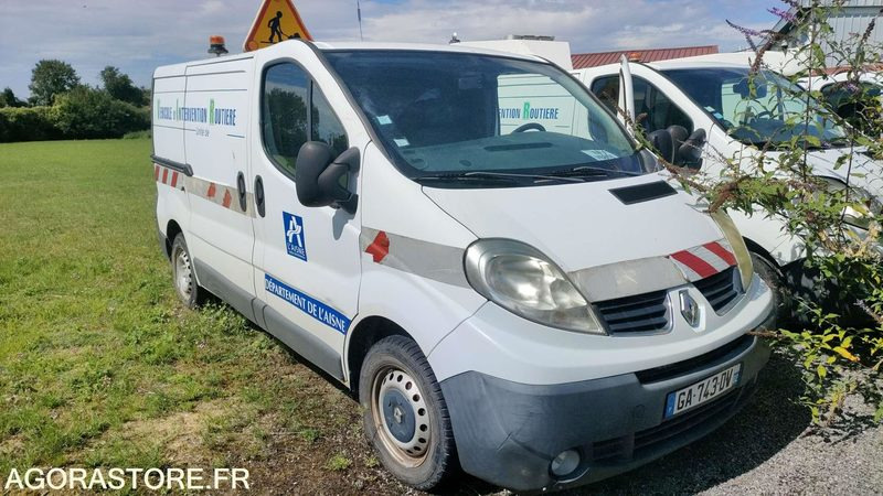 RENAULT TRAFIC - 2007 - 404190 KM - Furgón: foto 1 RENAULT TRAFIC - 2007 - 404190 KM - Furgón: foto 1