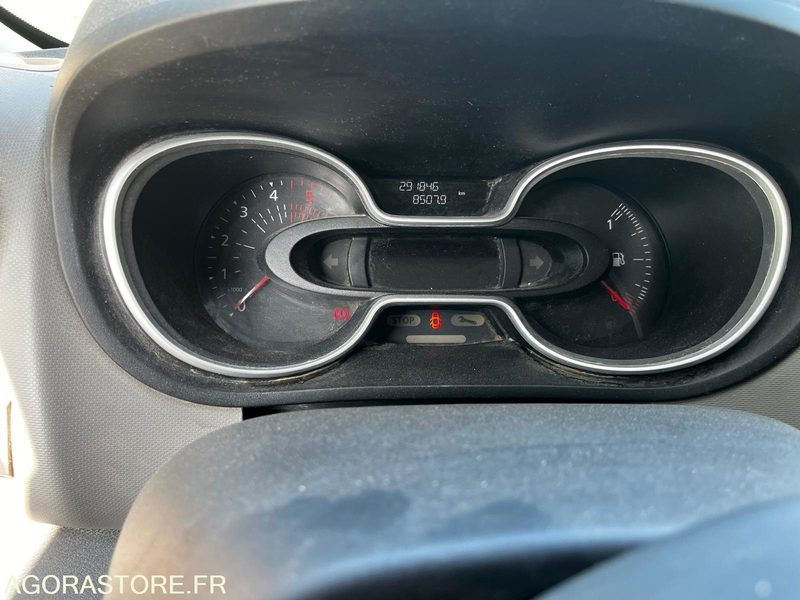 RENAULT TRAFIC 3 1.6 dci 6 PLACES - 2019 / 291000 KM - Furgoneta pequeña: foto 5 RENAULT TRAFIC 3 1.6 dci 6 PLACES - 2019 / 291000 KM - Furgoneta pequeña: foto 5