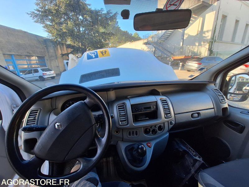RENAULT TRAFIC - Minibús, Furgoneta de pasajeros: foto 4 RENAULT TRAFIC - Minibús, Furgoneta de pasajeros: foto 4