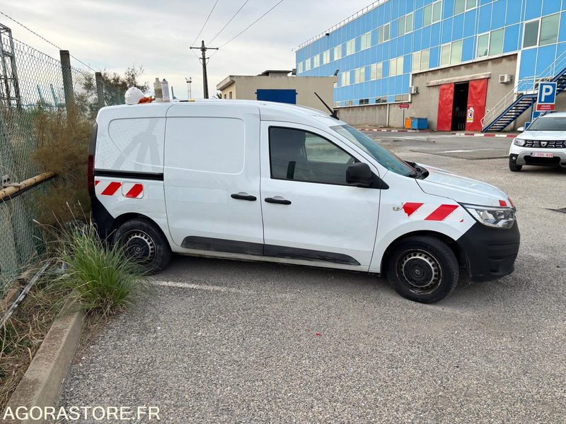 RENAULT VAN EXPRESS CONFORT 1.5 dCi S&S 95cv - 2021 / 92500 KM - Furgoneta pequeña: foto 1 RENAULT VAN EXPRESS CONFORT 1.5 dCi S&S 95cv - 2021 / 92500 KM - Furgoneta pequeña: foto 1