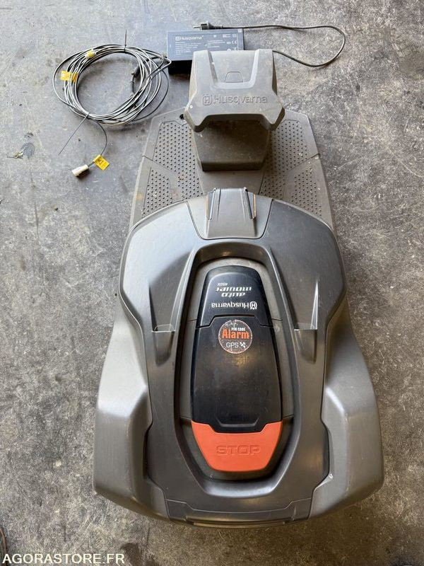 ROBOT de tonte 450x Husqvarna occasion 2022 5000m2 - Cortacésped: foto 1 ROBOT de tonte 450x Husqvarna occasion 2022 5000m2 - Cortacésped: foto 1