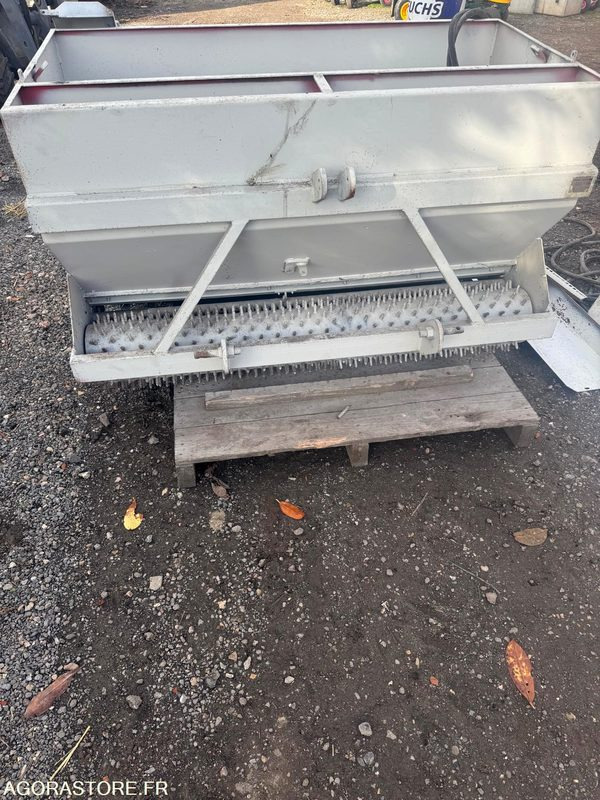 Regarnisseur de pelouse PRO-SEED - Maquinaria de jardinería: foto 1 Regarnisseur de pelouse PRO-SEED - Maquinaria de jardinería: foto 1