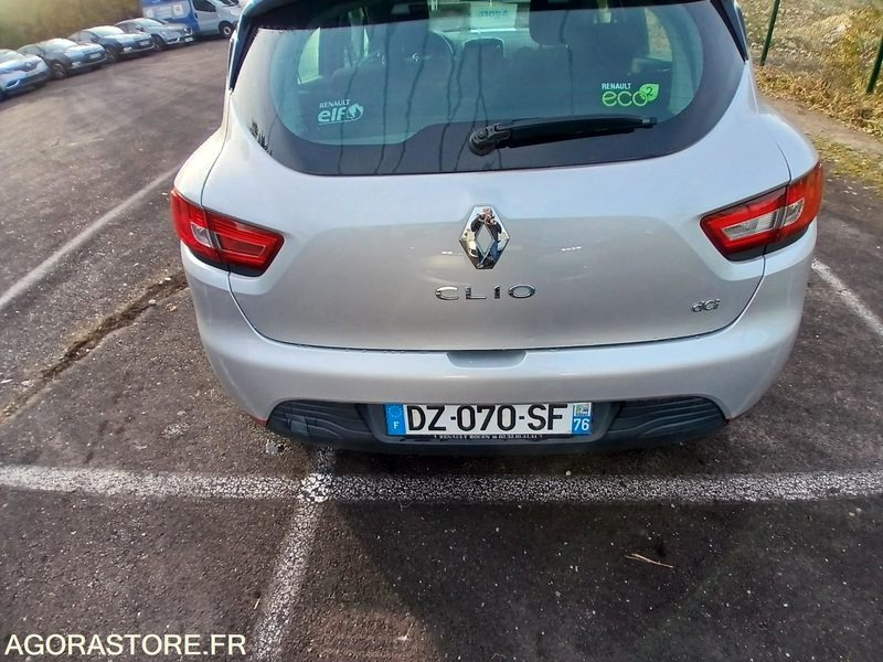 Renault Clio IV – Diesel – 2016-205 826 km - Coche: foto 4 Renault Clio IV – Diesel – 2016-205 826 km - Coche: foto 4