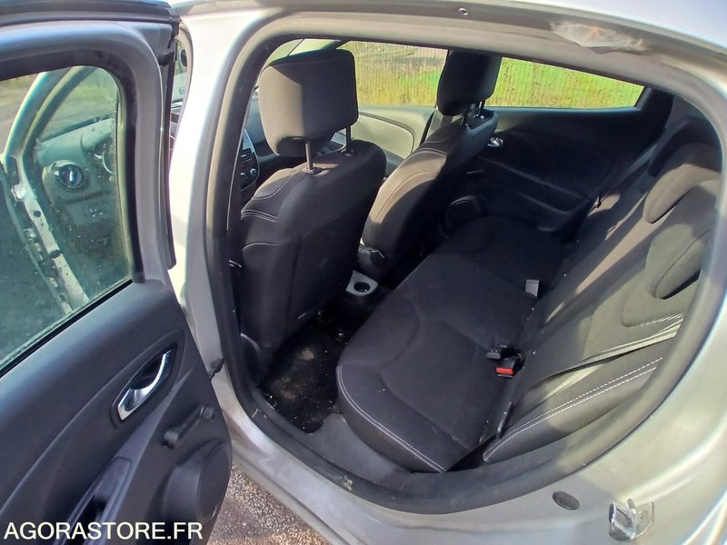 Renault Clio IV – Diesel – 2016-213 584 km - Coche: foto 4 Renault Clio IV – Diesel – 2016-213 584 km - Coche: foto 4