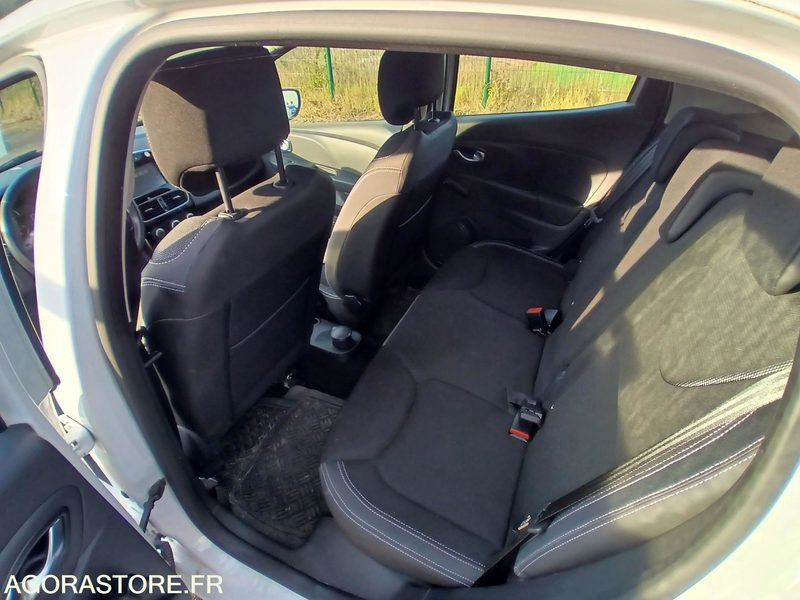Renault Clio IV – Diesel – 2016-214 290 km - Coche: foto 4 Renault Clio IV – Diesel – 2016-214 290 km - Coche: foto 4