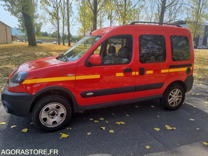 Renault Kangoo 4x4 - 9031 YE 63 - 2006 - Furgoneta pequeña: foto 2 Renault Kangoo 4x4 - 9031 YE 63 - 2006 - Furgoneta pequeña: foto 2