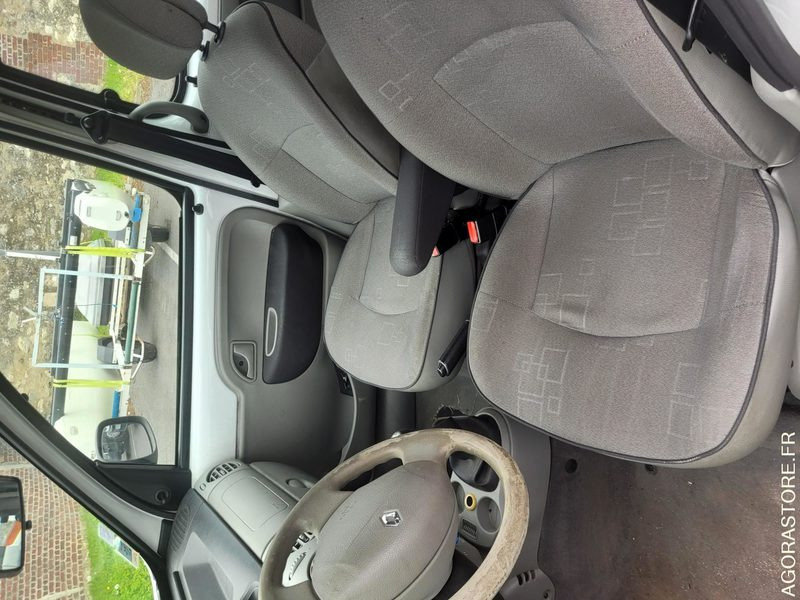 Renault Kangoo 869 BRZ 60 - Furgoneta pequeña: foto 5 Renault Kangoo 869 BRZ 60 - Furgoneta pequeña: foto 5