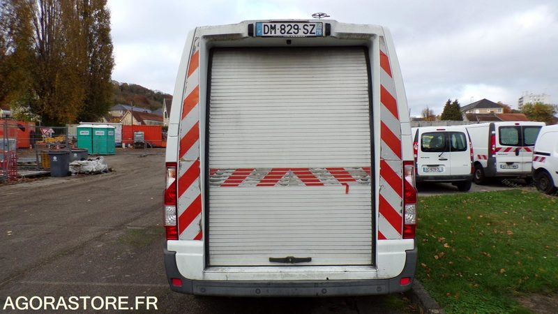 Renault Master - 2014 - 117443kms - DM-829-SZ - Furgón: foto 2 Renault Master - 2014 - 117443kms - DM-829-SZ - Furgón: foto 2