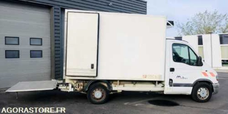 Renault Master Frigorifique 3T5 - 245575km - 2002 - Furgoneta frigorifica: foto 4 Renault Master Frigorifique 3T5 - 245575km - 2002 - Furgoneta frigorifica: foto 4