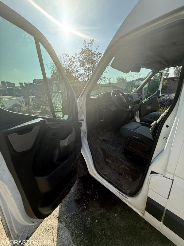 Renault Master H2L2 - 2011 - 272500 KM - Furgón: foto 5 Renault Master H2L2 - 2011 - 272500 KM - Furgón: foto 5