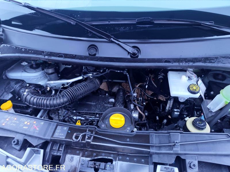 Furgón Renault Master III Phase 2 L2H2 F3300 2.3 dCi 110CH - 2016 - 226000KMS: foto 11 Furgón Renault Master III Phase 2 L2H2 F3300 2.3 dCi 110CH - 2016 - 226000KMS: foto 11