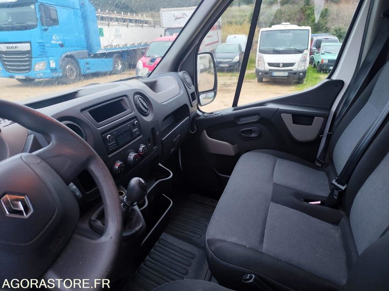 Renault Master III Phase 2 L2H2 F3300 2.3 dCi 110CH - 2016 - 226000KMS - Furgón: foto 5 Renault Master III Phase 2 L2H2 F3300 2.3 dCi 110CH - 2016 - 226000KMS - Furgón: foto 5