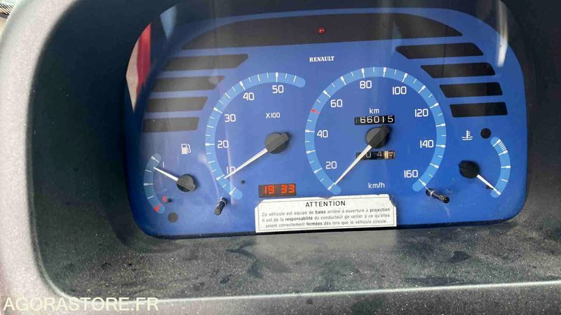 Renault Master T35 2.8dti - 12/07/2000 - Furgón: foto 4 Renault Master T35 2.8dti - 12/07/2000 - Furgón: foto 4