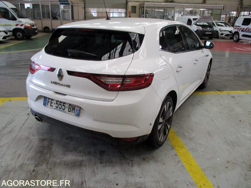 Renault Megane 4 - 2019 - 157992 kms - Coche: foto 3 Renault Megane 4 - 2019 - 157992 kms - Coche: foto 3