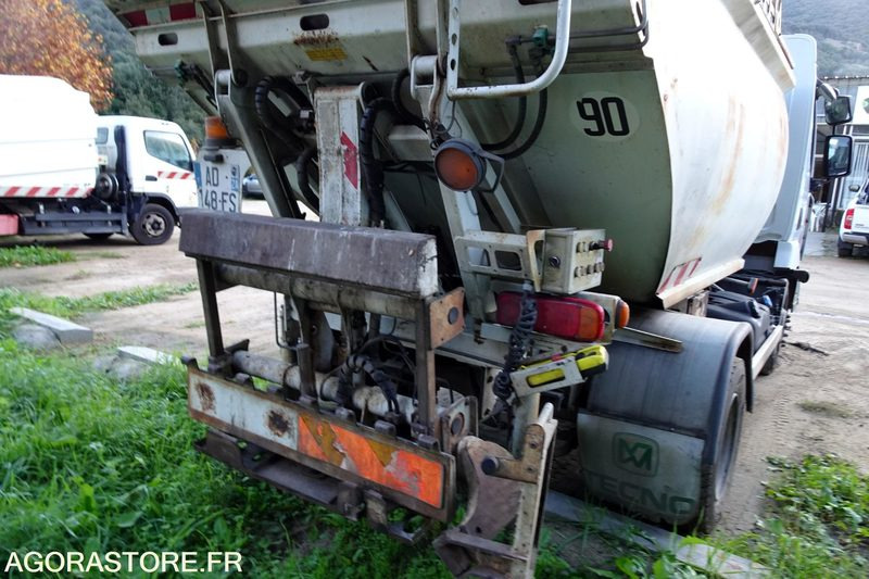 Renault Midlum 220 DXI - Camión de basura: foto 5 Renault Midlum 220 DXI - Camión de basura: foto 5