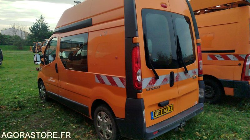 Renault Trafic - 2007 - 261796km - 608BZX31 - Furgón: foto 2 Renault Trafic - 2007 - 261796km - 608BZX31 - Furgón: foto 2