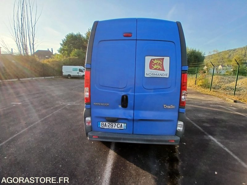 Renault Trafic – Diesel – 2010- 76 566 km - Furgón: foto 4 Renault Trafic – Diesel – 2010- 76 566 km - Furgón: foto 4