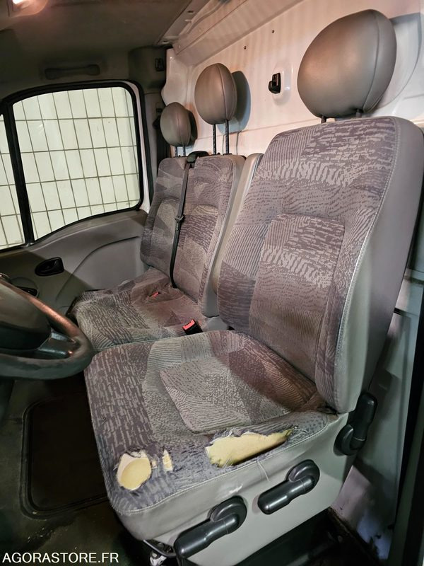 Renault master - 2006 - 52027kms - 9642 ZM 93 - Furgón: foto 5 Renault master - 2006 - 52027kms - 9642 ZM 93 - Furgón: foto 5