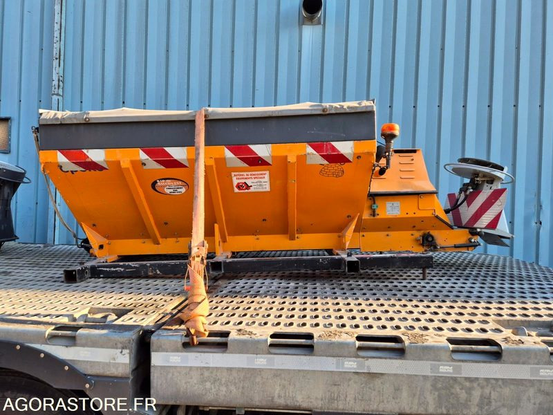 SALEUSE EPOKE S-2300 E 2000 AVEC MOTEUR AUXILIAIRE - Maquinaria de jardinería: foto 1 SALEUSE EPOKE S-2300 E 2000 AVEC MOTEUR AUXILIAIRE - Maquinaria de jardinería: foto 1