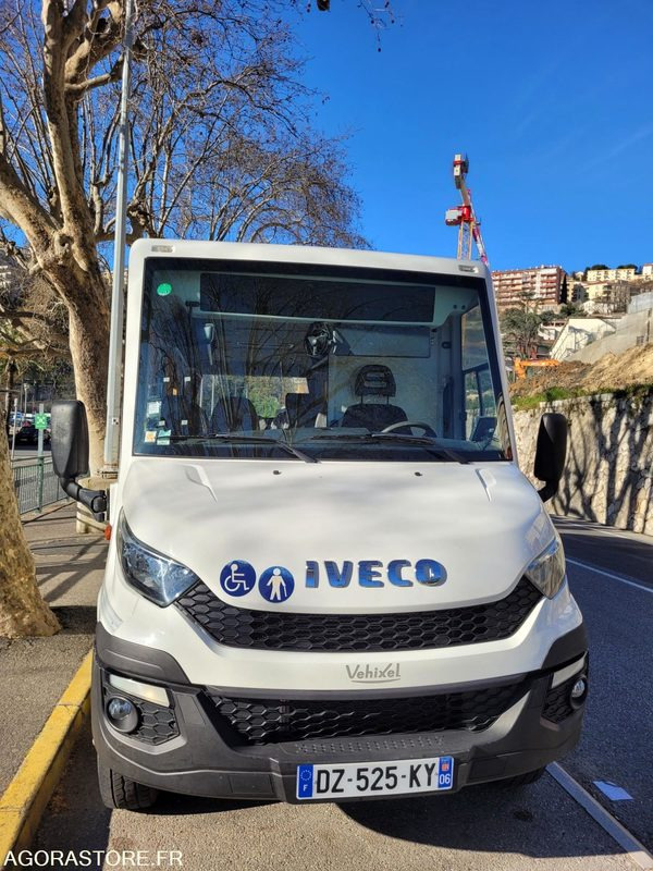 VENTE BUS INDCAR MOBI - IVECO - 210 000 km - BON ETAT - Autobús escolar: foto 3 VENTE BUS INDCAR MOBI - IVECO - 210 000 km - BON ETAT - Autobús escolar: foto 3