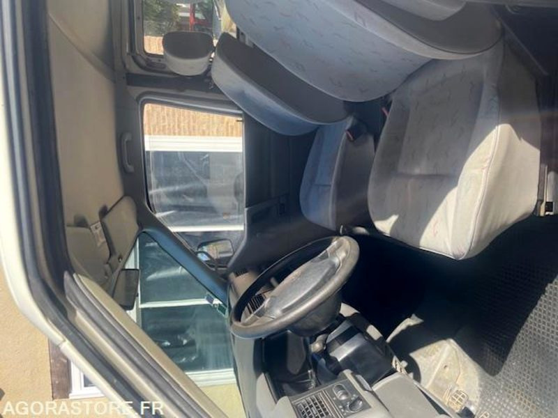 VOLKSWAGEN TRANSPORT 9 PLACES - Minibús, Furgoneta de pasajeros: foto 3 VOLKSWAGEN TRANSPORT 9 PLACES - Minibús, Furgoneta de pasajeros: foto 3