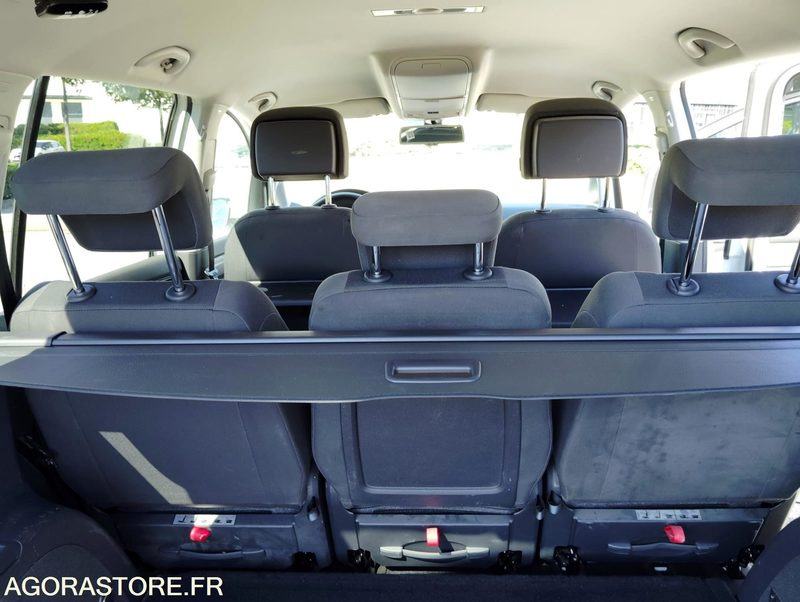 Volkswagen Touran TSI GNC 150CH BVA Essence GNC- 2015 - 90 000km - TRES BON ETAT - Coche: foto 5 Volkswagen Touran TSI GNC 150CH BVA Essence GNC- 2015 - 90 000km - TRES BON ETAT - Coche: foto 5