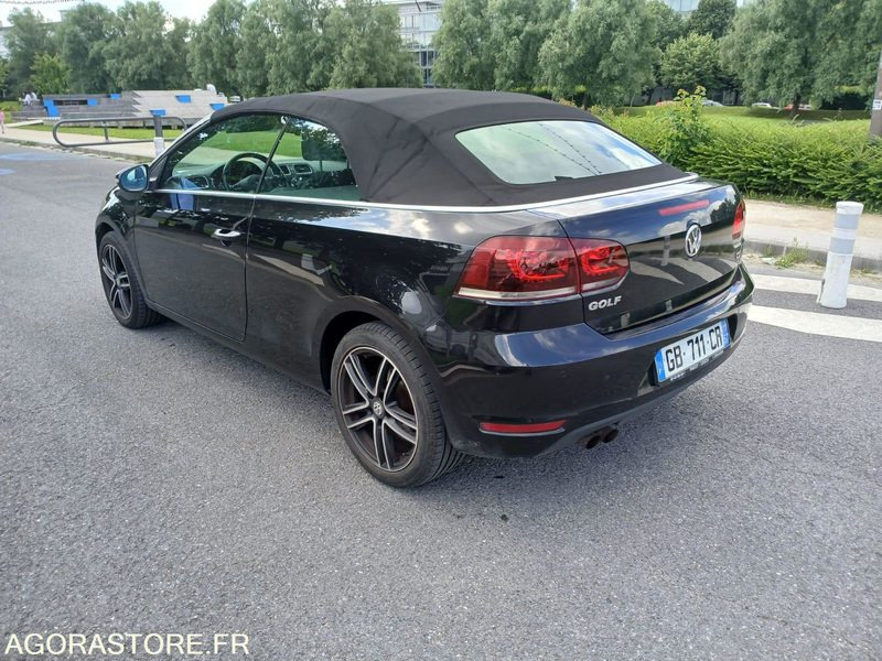 Volkswagen golf cabriolet 1.6 tsi 160cv dsg7 2015 155118 KM - Coche: foto 3 Volkswagen golf cabriolet 1.6 tsi 160cv dsg7 2015 155118 KM - Coche: foto 3