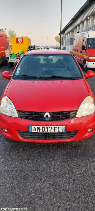Renault clio 1.5 dci (roulante) - Coche: foto 2 Renault clio 1.5 dci (roulante) - Coche: foto 2