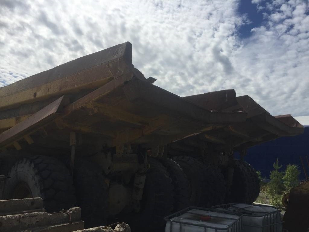 Komatsu HD 465-5 - Dúmper rígido: foto 5 Komatsu HD 465-5 - Dúmper rígido: foto 5